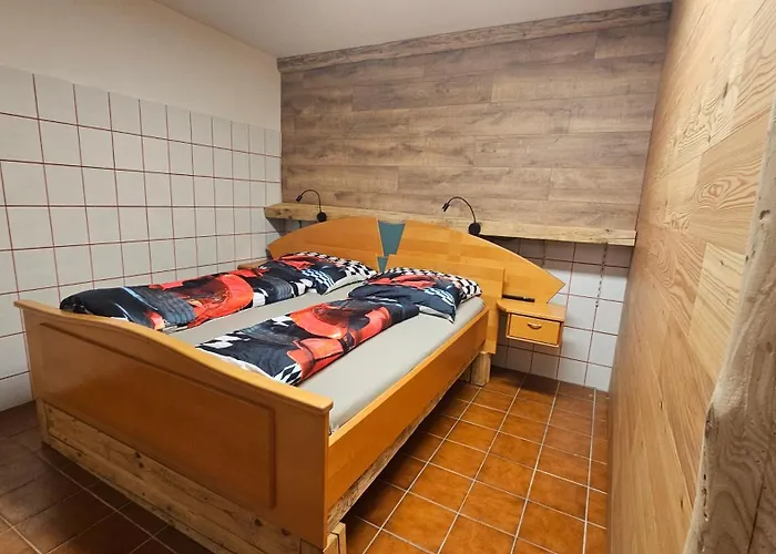 Theresa ゲストハウス 3*